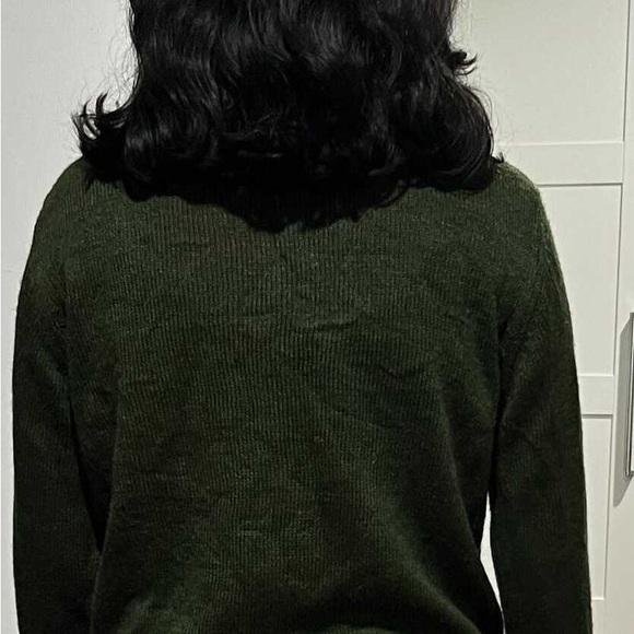 Green turtle neck - Picture 2 of 2